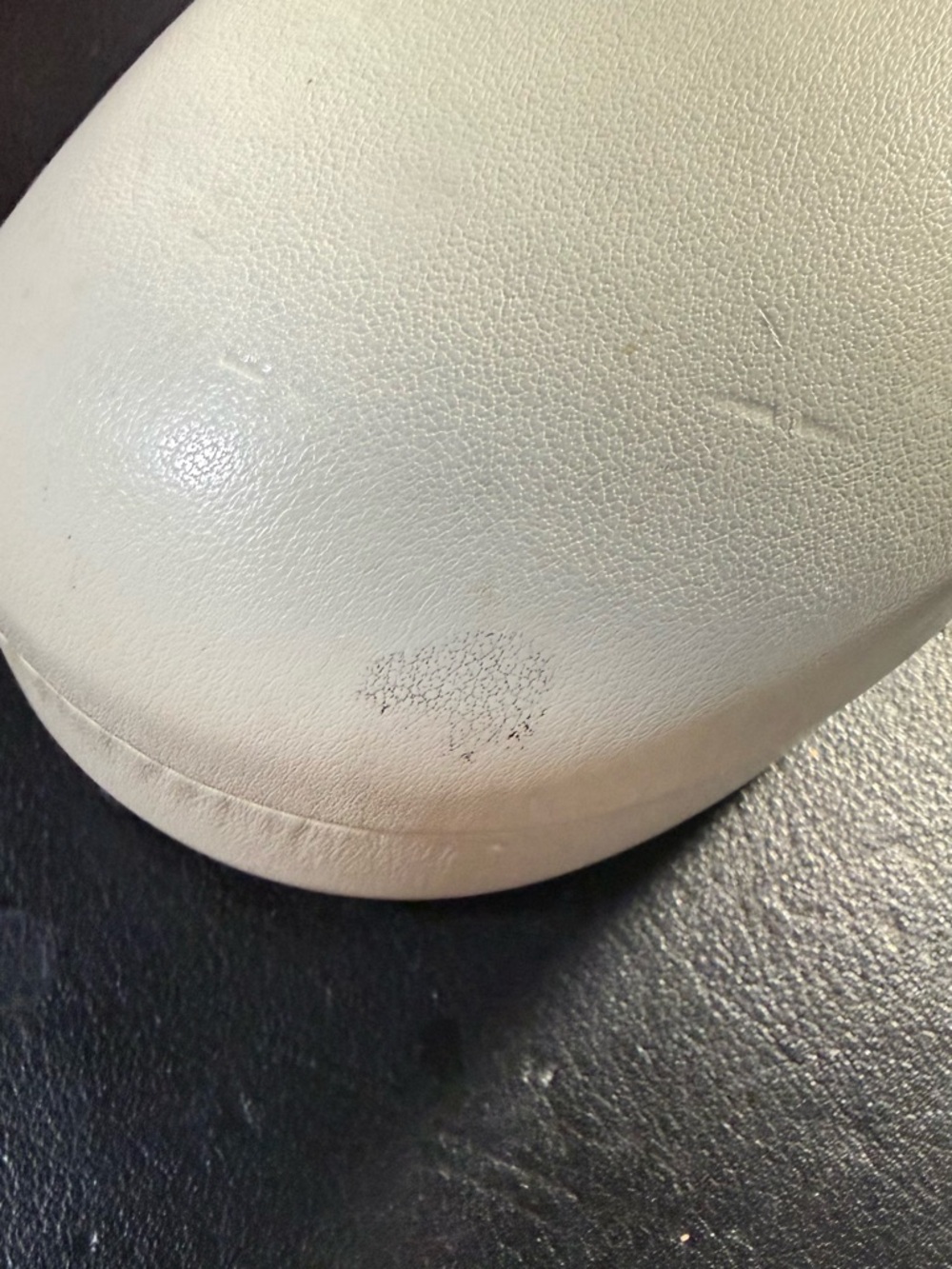 Yves Saint Laurent Cream Sunglasses Case - Picture 3 of 4